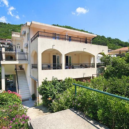 בודווה Apartments Raicevic מראה חיצוני תמונה