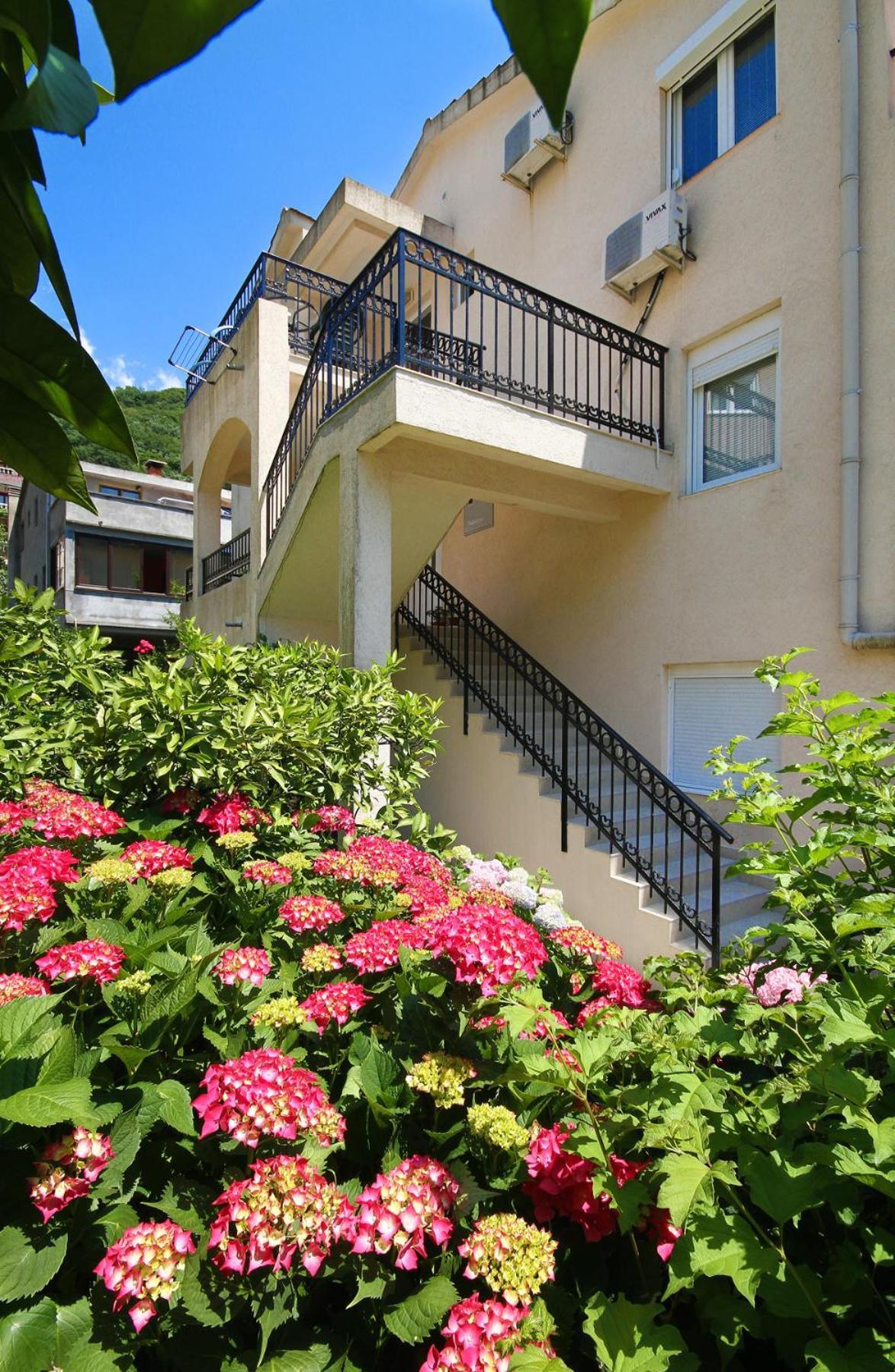 בודווה Apartments Raicevic מראה חיצוני תמונה