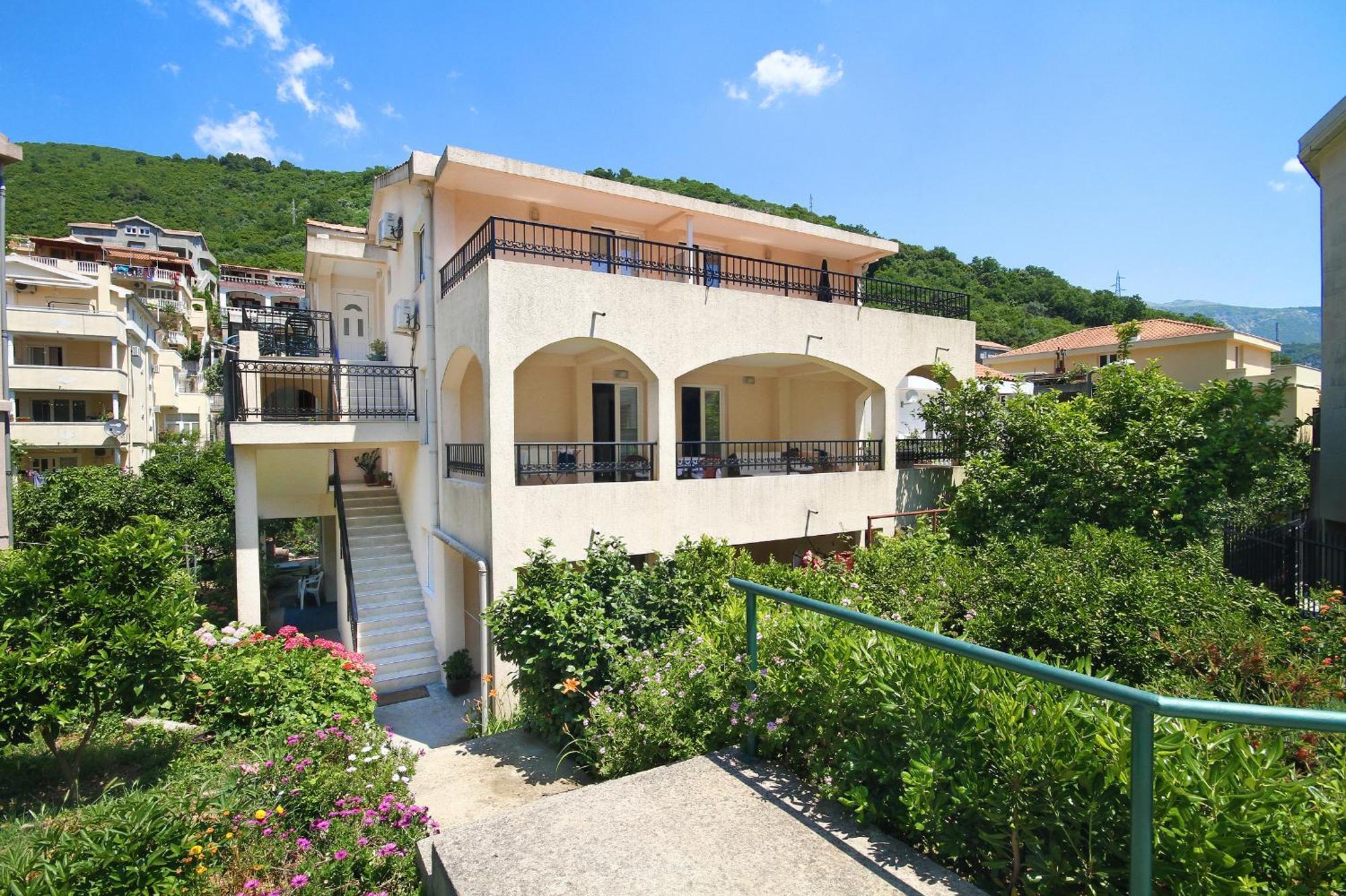 בודווה Apartments Raicevic מראה חיצוני תמונה