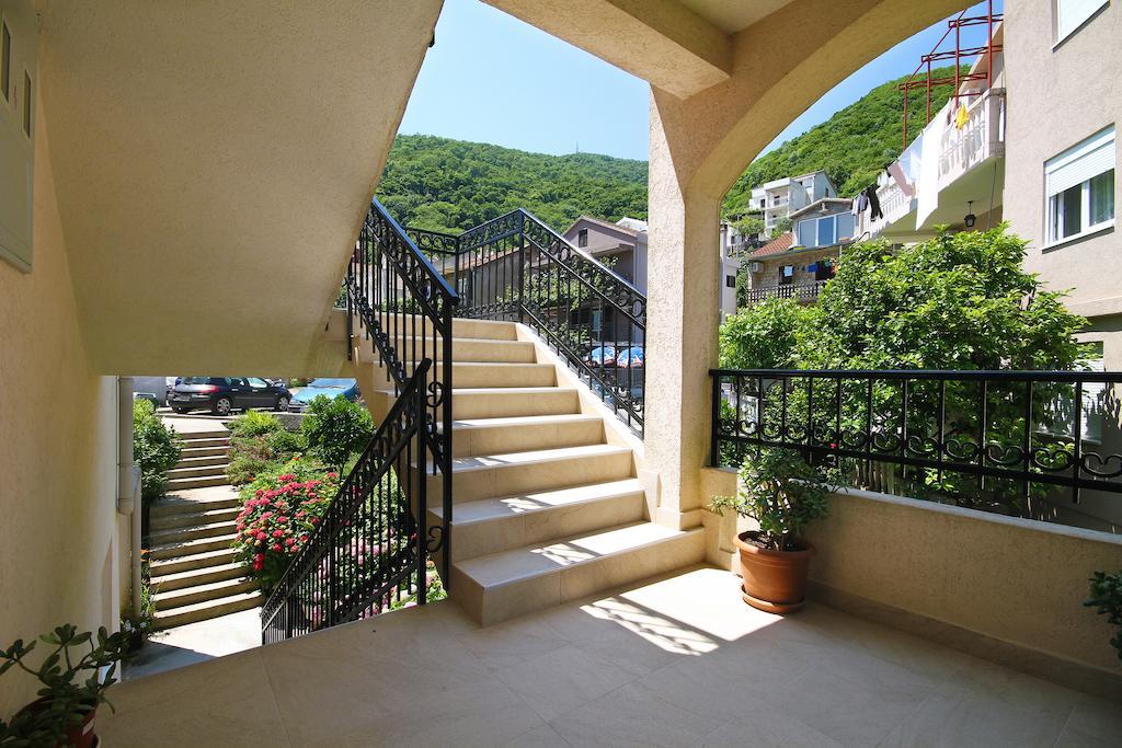 בודווה Apartments Raicevic מראה חיצוני תמונה